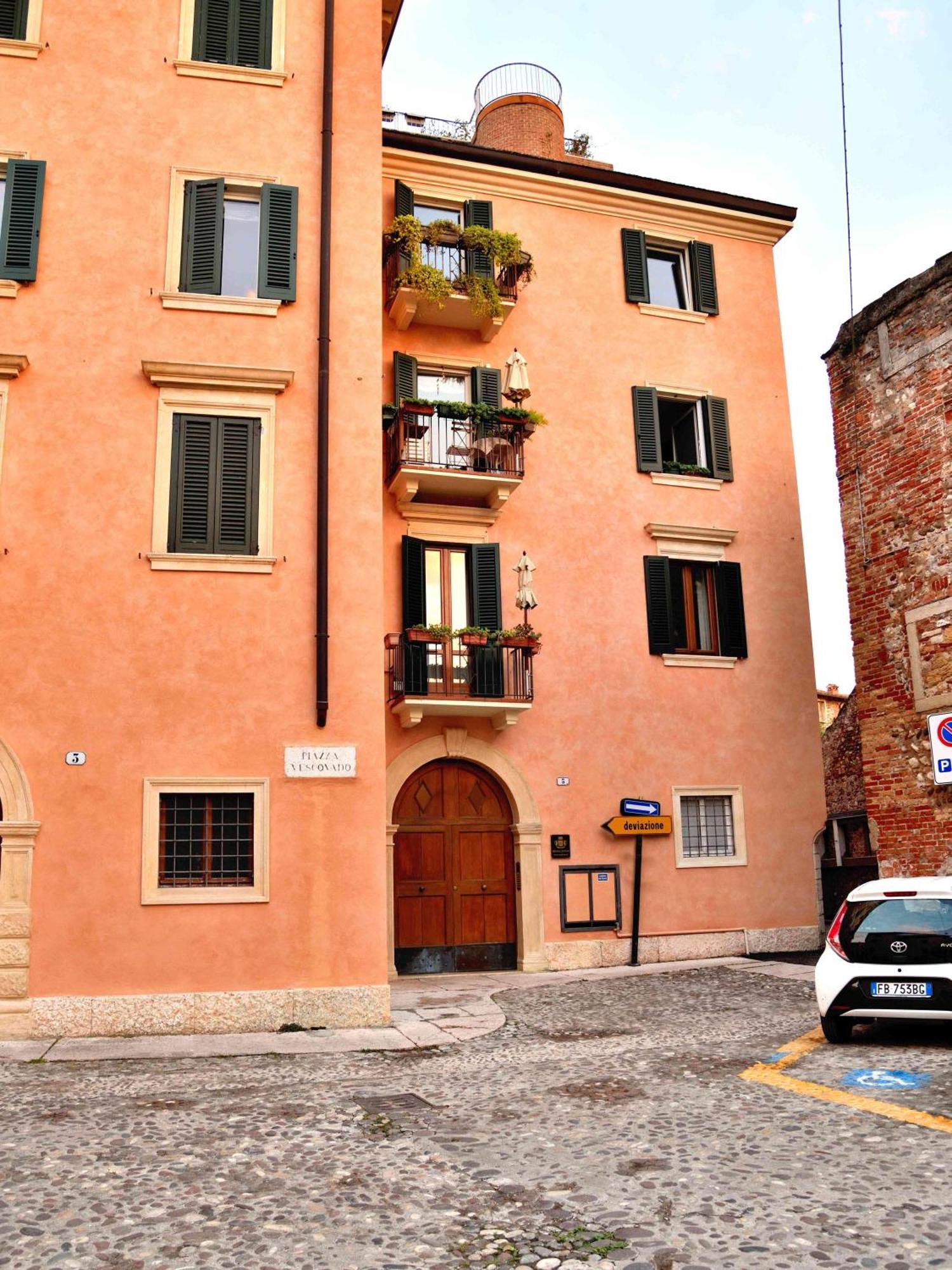 Regal House Verona Vescovado Exterior foto